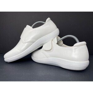 Alegria Spright sz 11 / 41 White Slip-On Shoes Non-Marking Slip Resistant Sole